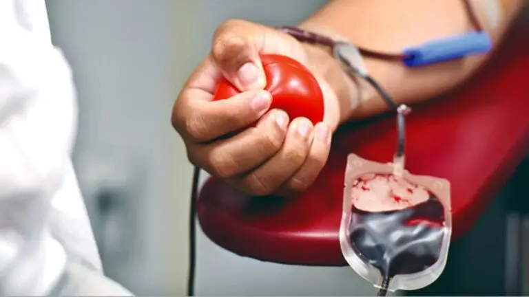 কাউকে রক্ত দিলে কি রোজা নষ্ট হয়ে যাবে?