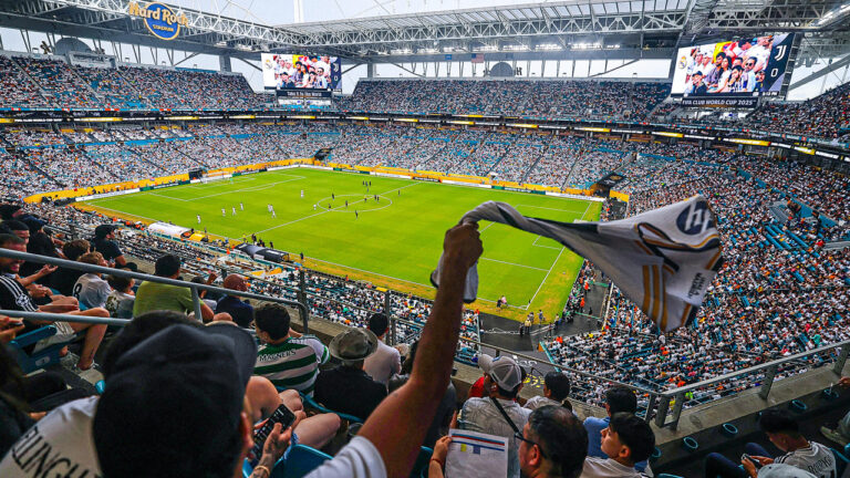 বিশ্বকাপের ভেন্যু শহরে বিদেশি পর্যটকদের আগাম হুঁশিয়ারি